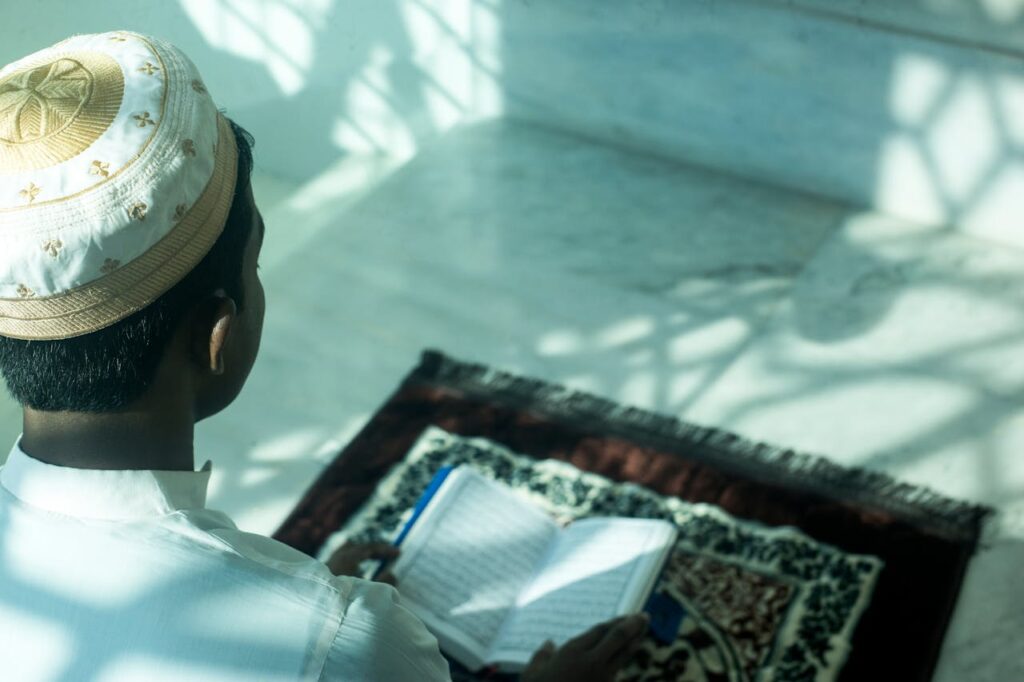 3 Nasihat Al-Qur'an untuk Generasi Sandwich Menghadapi Tekanan