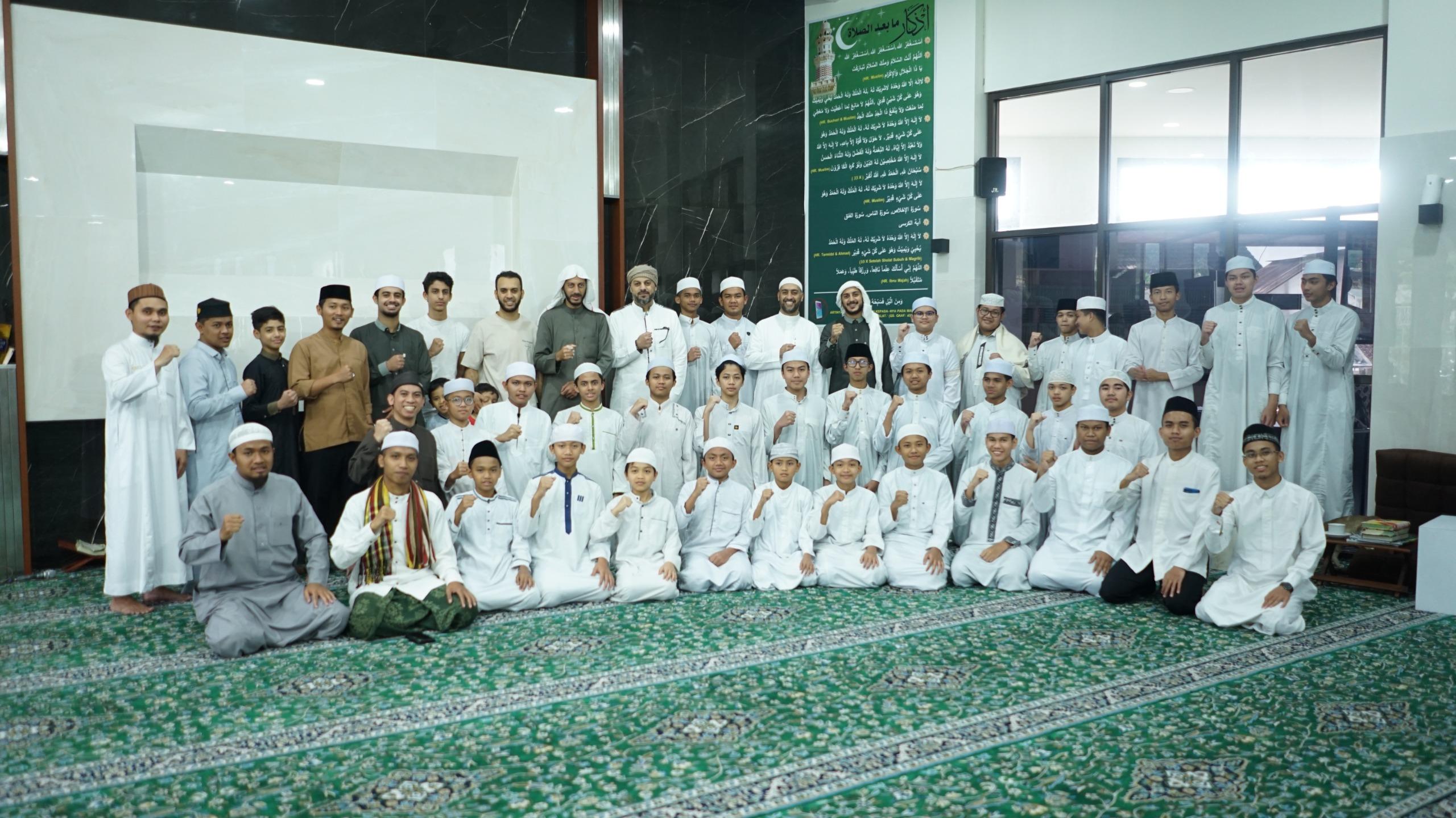 Tiga Pilar Pendidikan di PTQ Syekh Ali Jaber untuk Generasi Qur'ani Unggul, Menyingkap Rahasia Mencetak Hafiz Bersanad