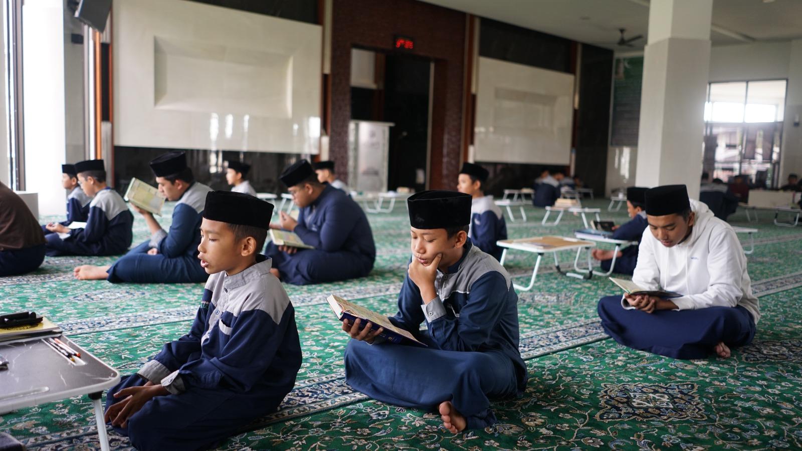 Tips Anak Betah & Istiqomah di Pesantren Tahfidz Al-Qur'an