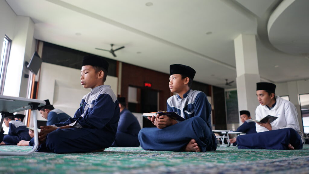 Tips Menjaga Kebersihan Kamar dan Lingkungan di Pesantren Tahfidz Qur'an