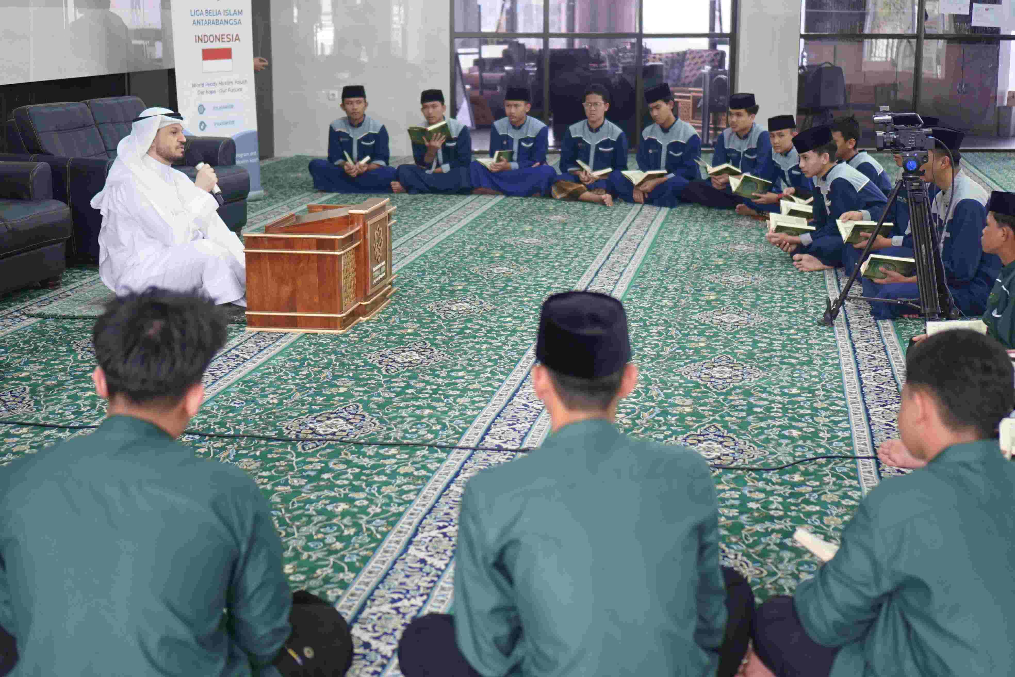 Syekh Mohamed Elmongy Pimpin Daurah Al-Fatihah Bersama Santri Pesantren Tahfidz Qur'an Syekh Ali Jaber