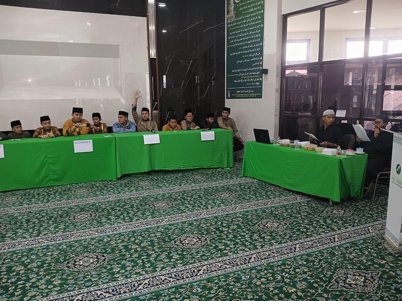 Lomba MFQ PTQ Syekh Ali Jaber Sukses Digelar, Seluruh Santri Unjuk Kemampuan Memahami Al-Qur'an 2